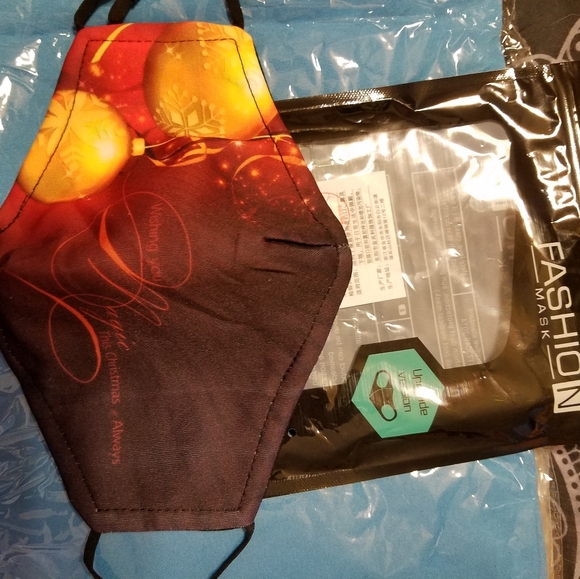 Washable reusable adjustable face covering mask - Picture 3 of 6